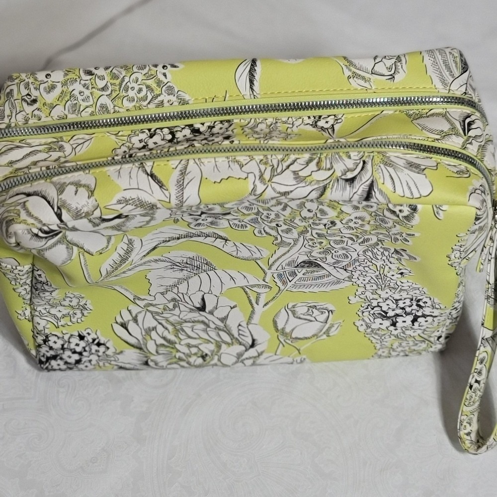 Betsey Johnson Women's Floral Greenish Yellow Bag - Picture 3 of 7